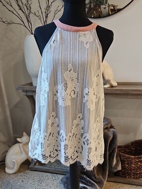 Hint Of Mint Lace Halter Tank with Pink Trim. Size L